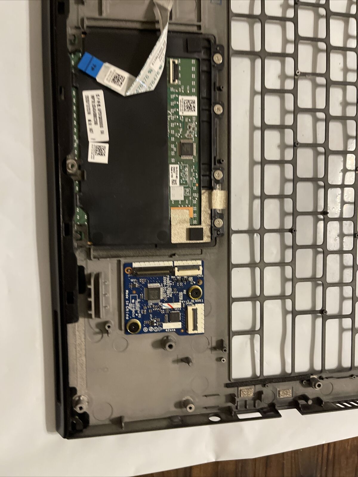 Dell Alienware M17 R3 Laptop Palmrest Touchpad  0CF7YR CF7YR 00KP6D 0KP6D H1 P2
