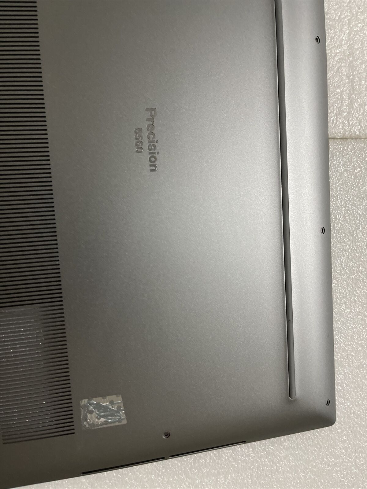 GENUINE DELL PRECISION 5560 BOTTOM COVER WITH AUDIO PORT Silver 9RFWJ 9RFWJ K2C4